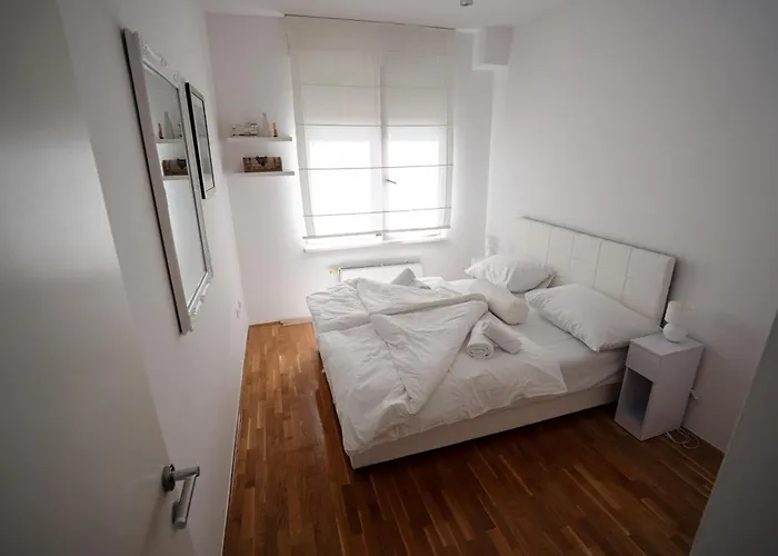 The Rondo By Toro 아파트 *